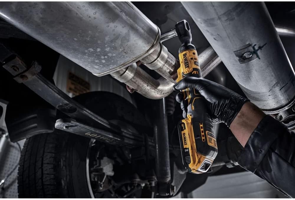 DEWALT 20V MAX Ratchet Set, 3/8 inch, 70 lbs of Torque, Battery and Storage Bag Included (DCF513D1)