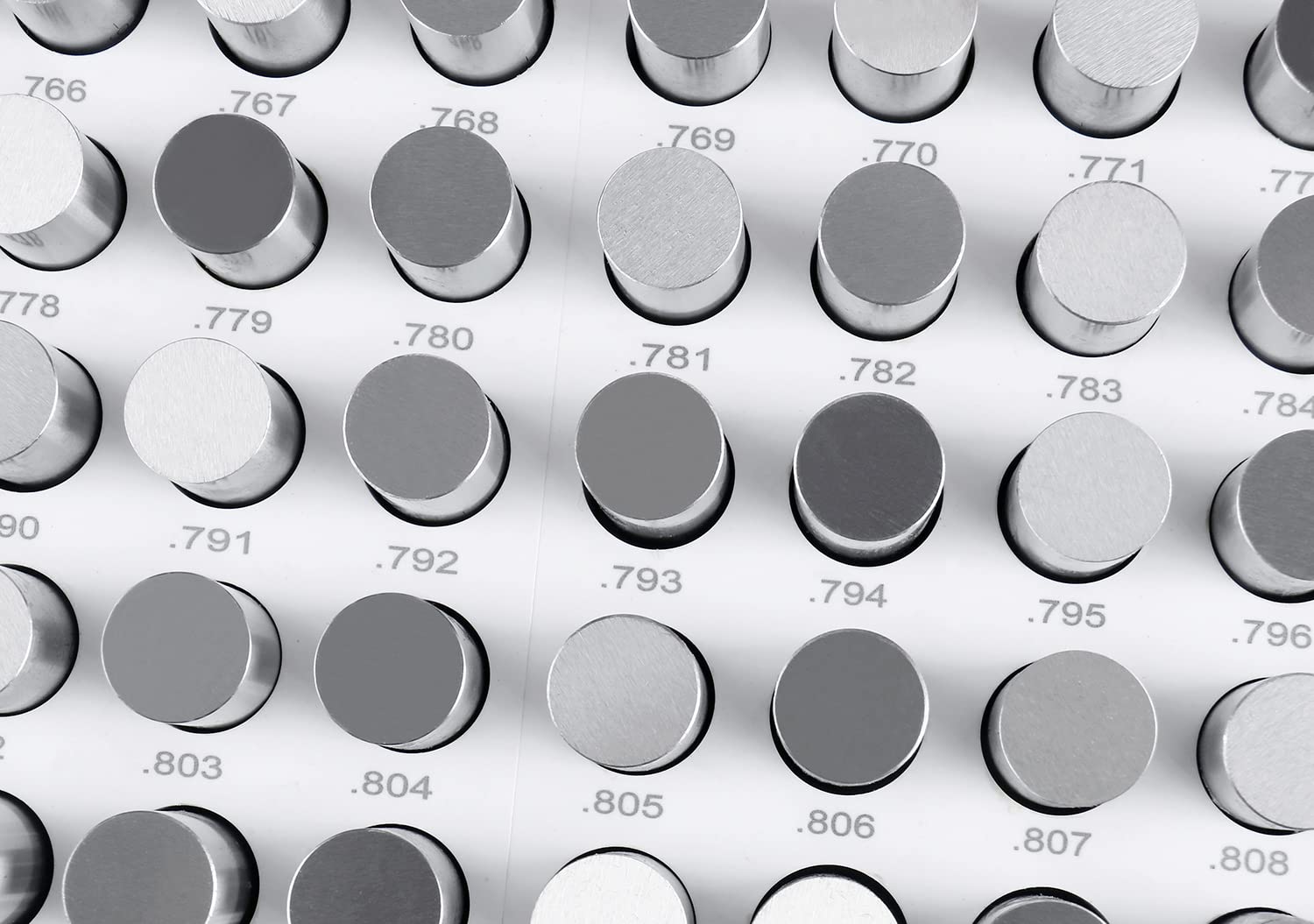 Accusize Industrial Tools 0.751''-0.832'', 82 Pcs Steel Plug Pin Gauge Set, Minus, Class Zz, M5(-)