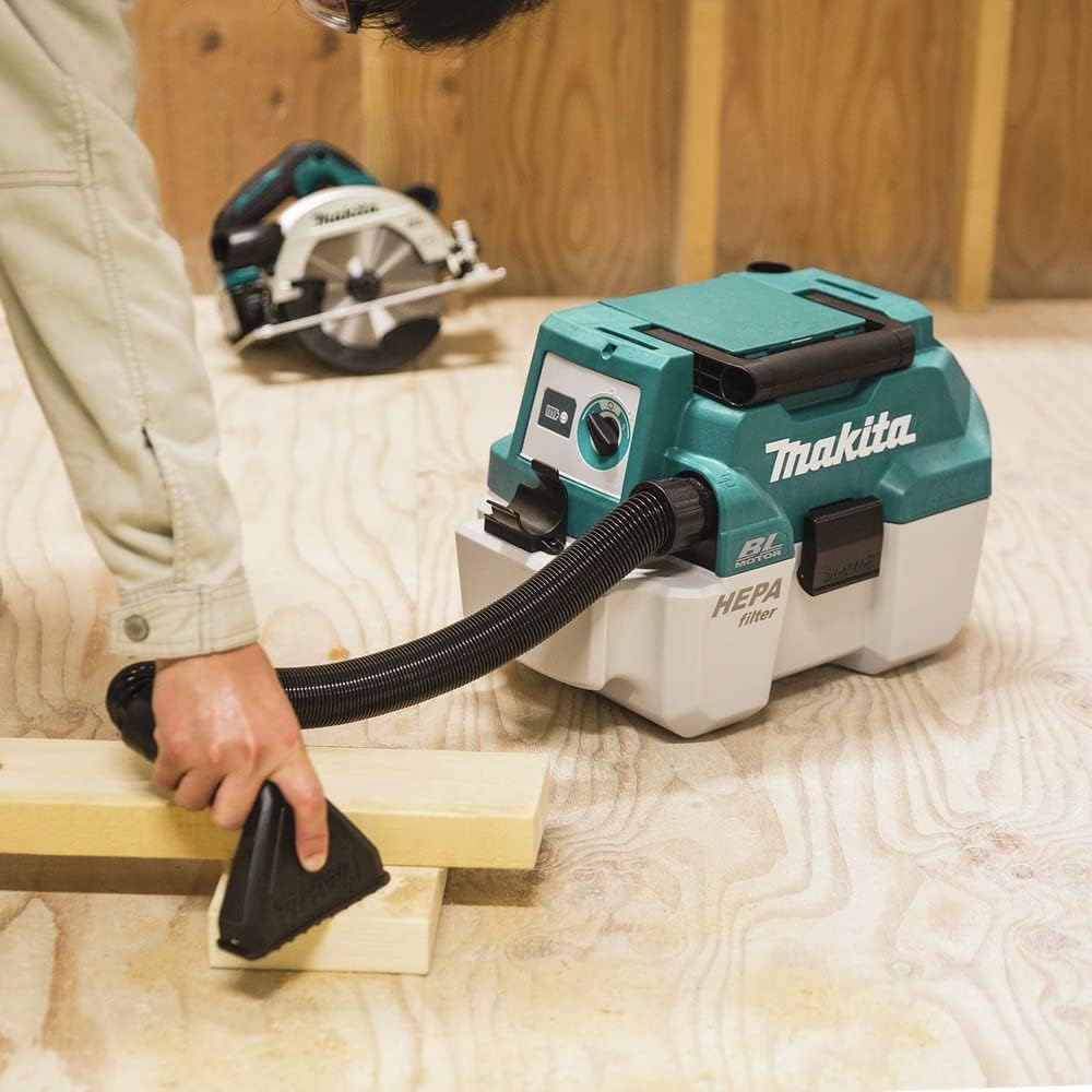 Makita XCV11Z 18V LXT Lithium-Ion Brushless Cordless 2 Gallon HEPA Filter Portable Wet/Dry Dust Extractor/Vacuum, Tool Only
