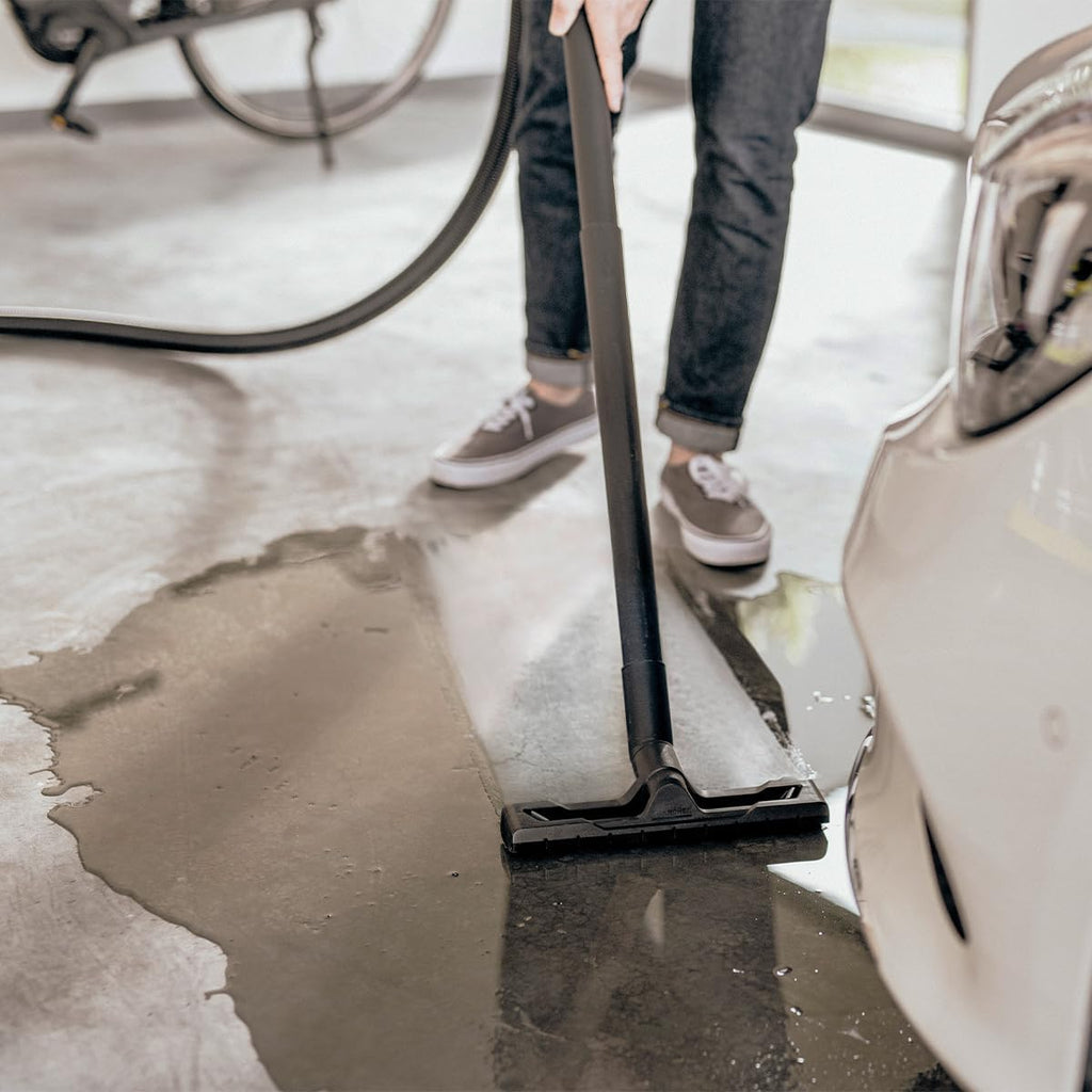 Kärcher Wet/Dry Shop Vacuum Cleaner WD 5 V-25/5/22, Blowing Function, Power: 1100 W, Plastic Tank: 25 l, Suction Hose: 2.2 m, Including Flat Filter, Floor and Crevice Nozzle