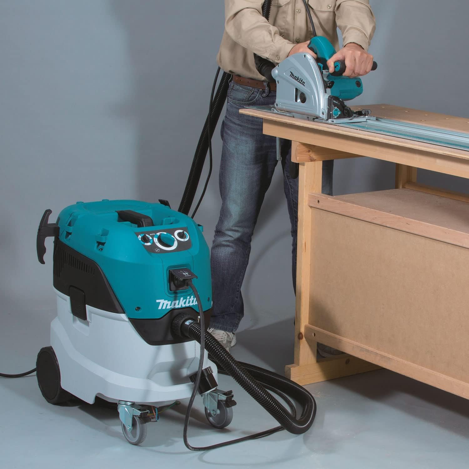 Makita VC4210L 11 Gallon Wet/Dry HEPA Filter Dust Extractor/Vacuum