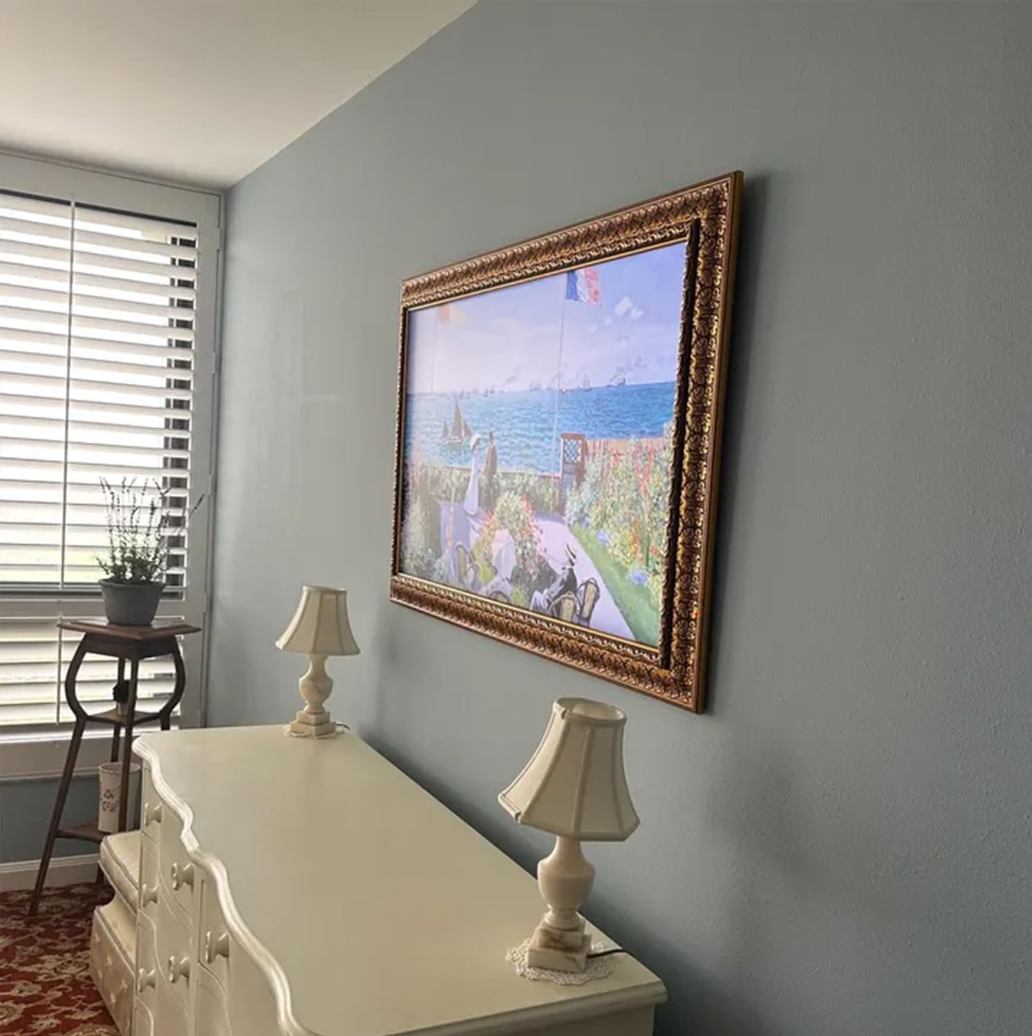 Antique Gilded Walnut 32' TV frame - Compatible ONLY with Samsung The Frame TV (Fits 2021-2026 models, model codes: 32LS03A/B/C/FA)