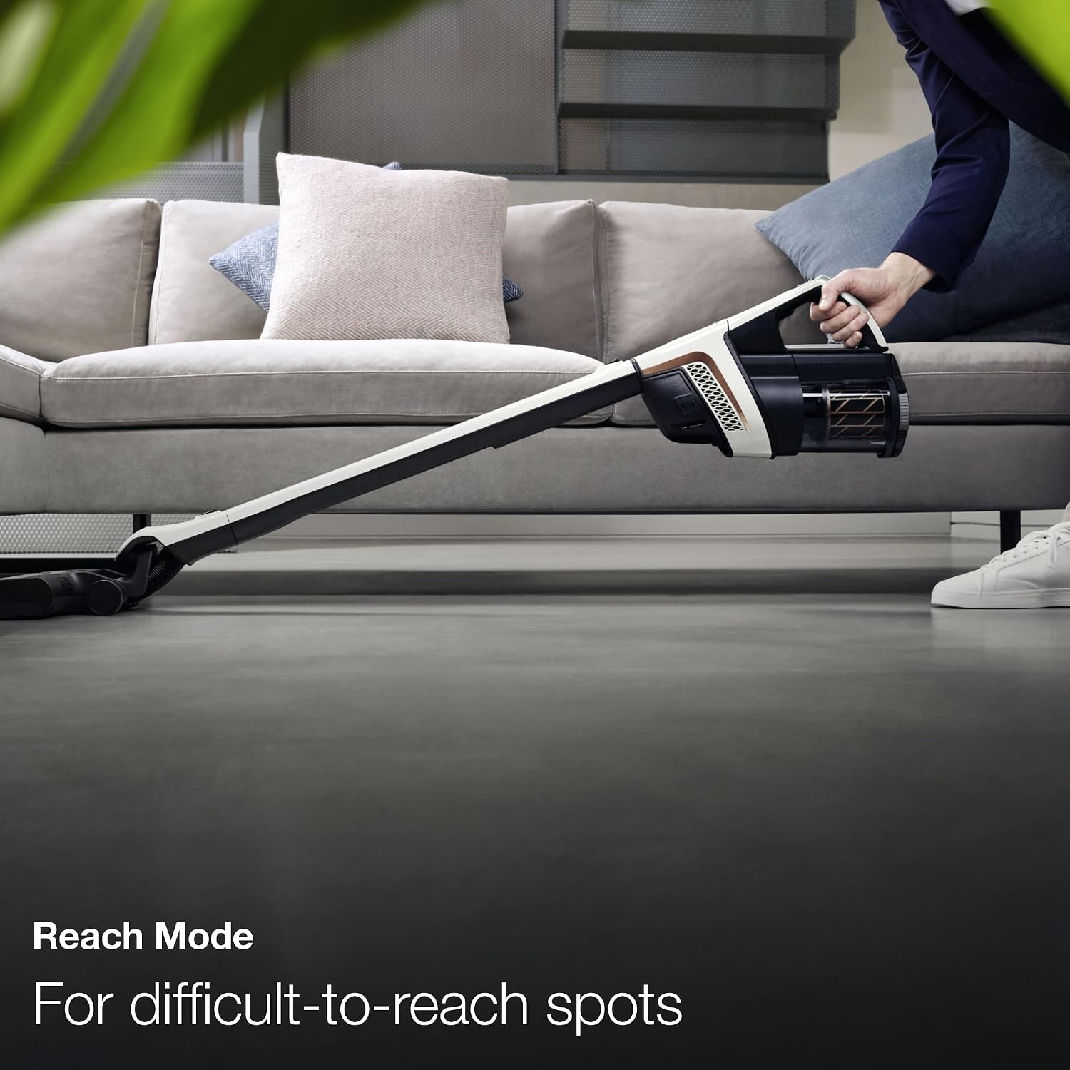 Miele Triflex HX2 Cat & Dog Self-Standing Cordless Stick Vacuum Cleaner 60 min runtime,Obsidian Black / Rose Gold