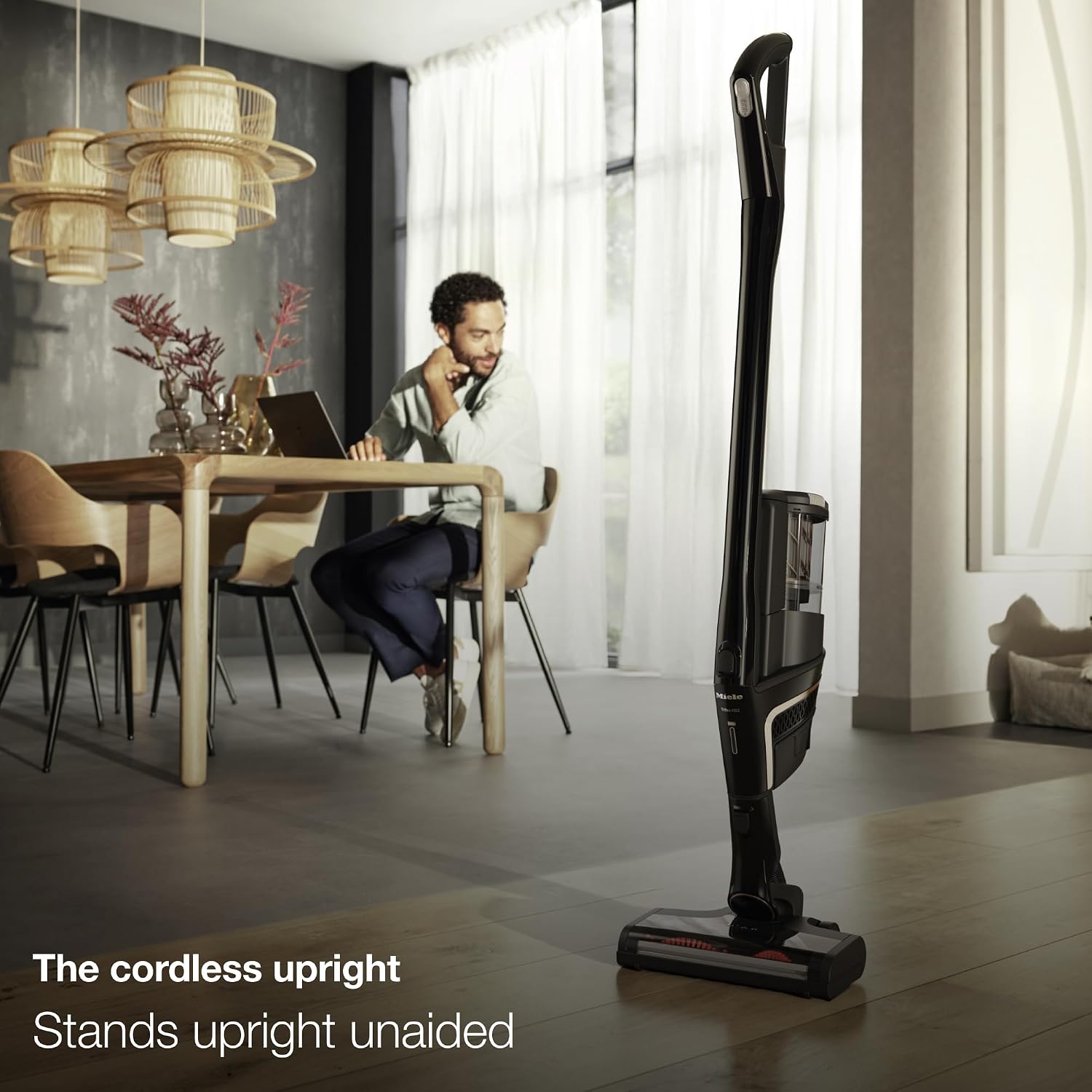 Miele Triflex HX2 Cat & Dog Self-Standing Cordless Stick Vacuum Cleaner 60 min runtime,Obsidian Black / Rose Gold