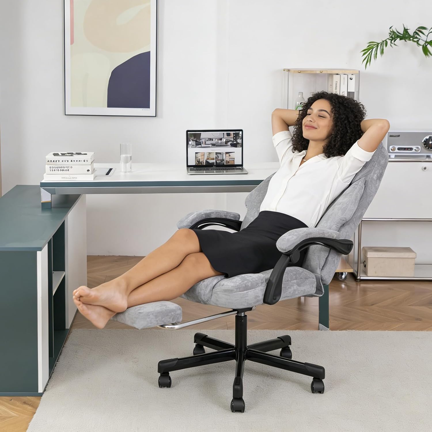 Massage Office Chair with Foot Rest,High Back & Heat 6 Vibration Points, Executive Desk Chair,Big and Tall Office Chair 400lbs, Comfortable Ergonomic Reclining Managerial Chair, Grey