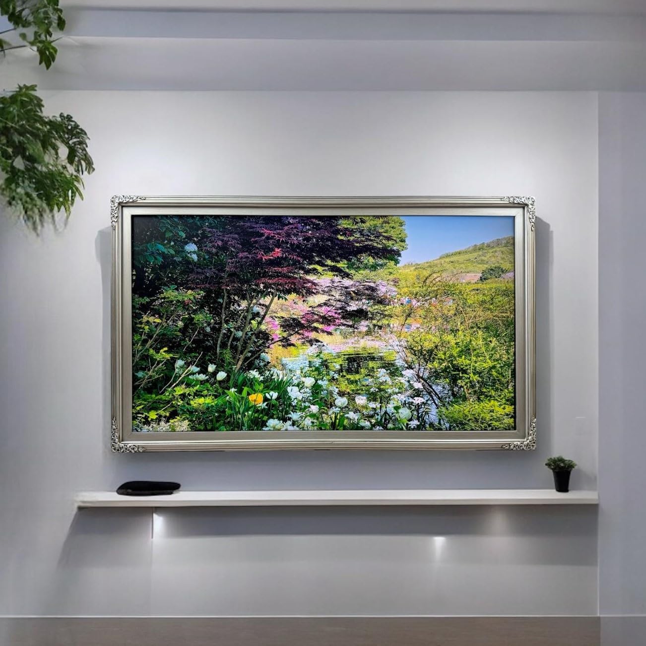 32, 43, 50 & 55 Inch Handmade wood ornate TV Frame for Samsung The Frame TV. ANTIQUE SILVER FINISH (not for use with other models) (2021-2024 models) (50 INCH)
