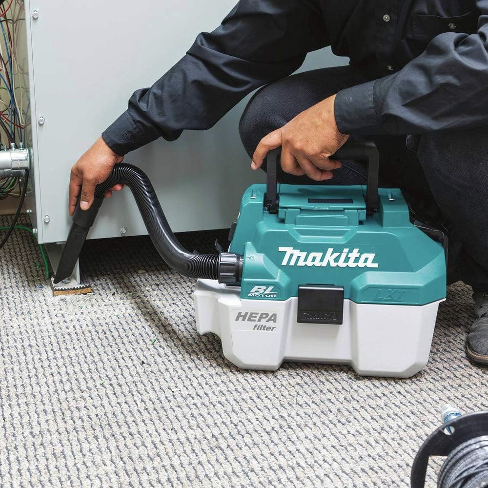 Makita XCV11Z 18V LXT Lithium-Ion Brushless Cordless 2 Gallon HEPA Filter Portable Wet/Dry Dust Extractor/Vacuum, Tool Only