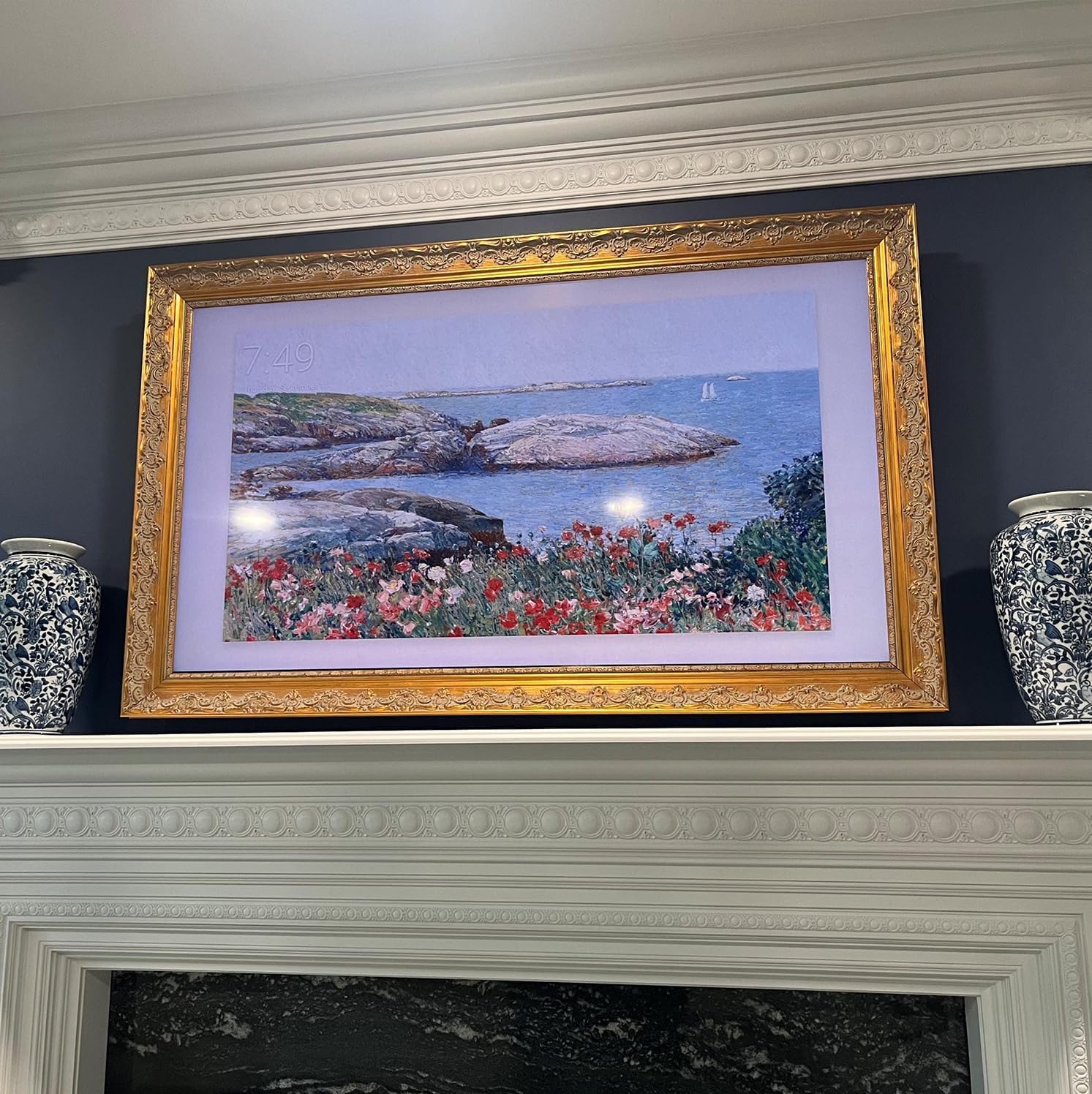 Baroque Gold 32' TV frame - Compatible ONLY with Samsung The Frame TVs (Fits 2021-2025 models, model codes:32LS03A/B/C/FA)