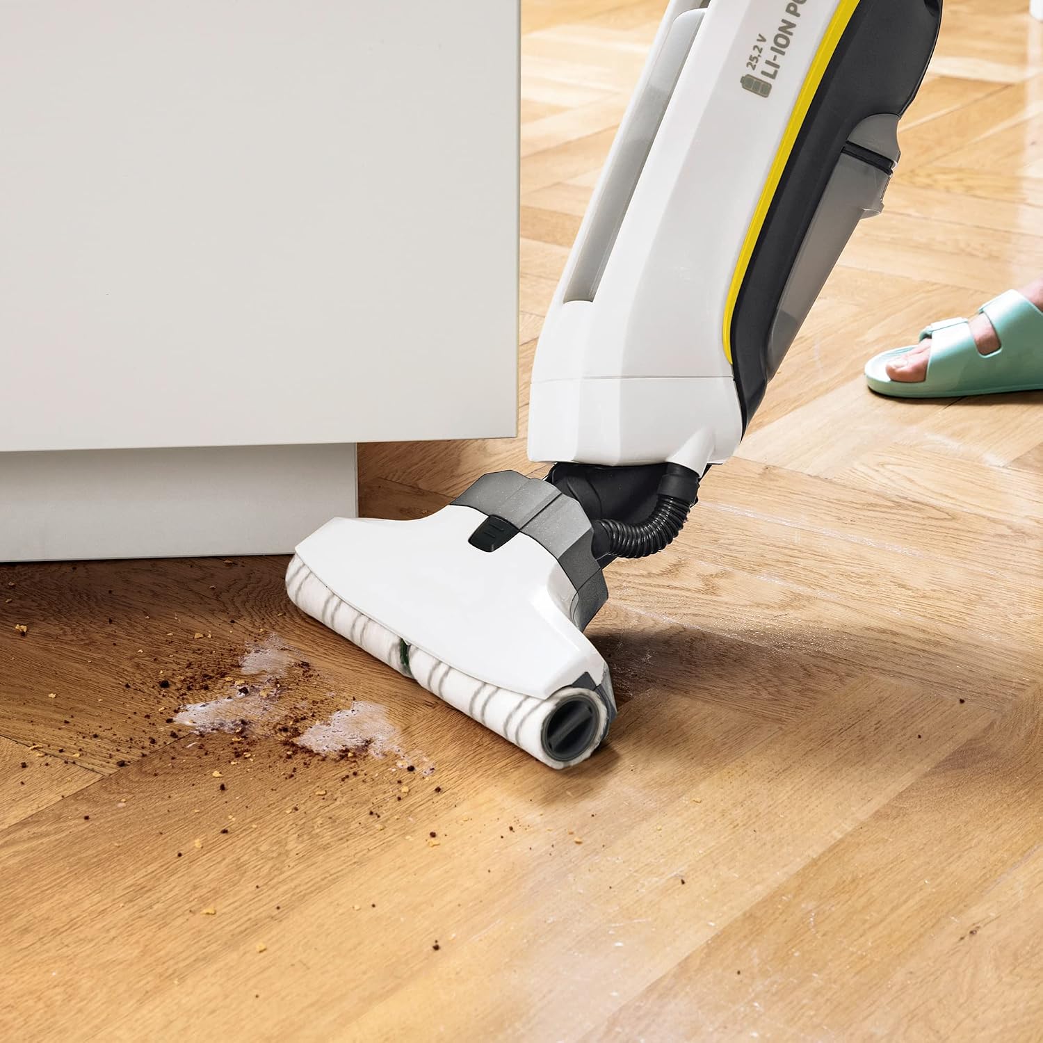 Kärcher Floor Cleaner Concentrate for Sealed Wood Floors - Designed for Karcher Electric Hard Floor Cleaners, FC 3, FC 5 and FC 7 - Streak-Free - 16.9 oz.