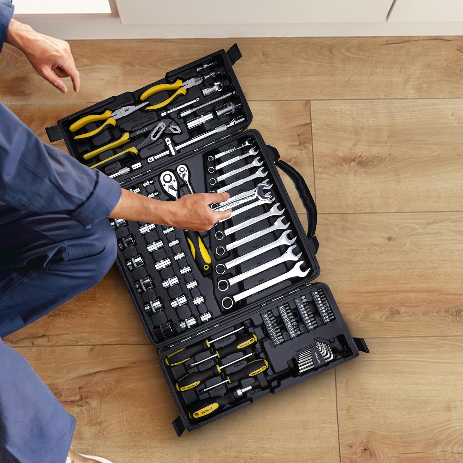 Stanley 110 Pcs Multi Purpose Tool Set