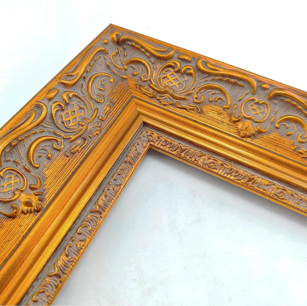 Baroque Gold 32' TV frame - Compatible ONLY with Samsung The Frame TVs (Fits 2021-2025 models, model codes:32LS03A/B/C/FA)