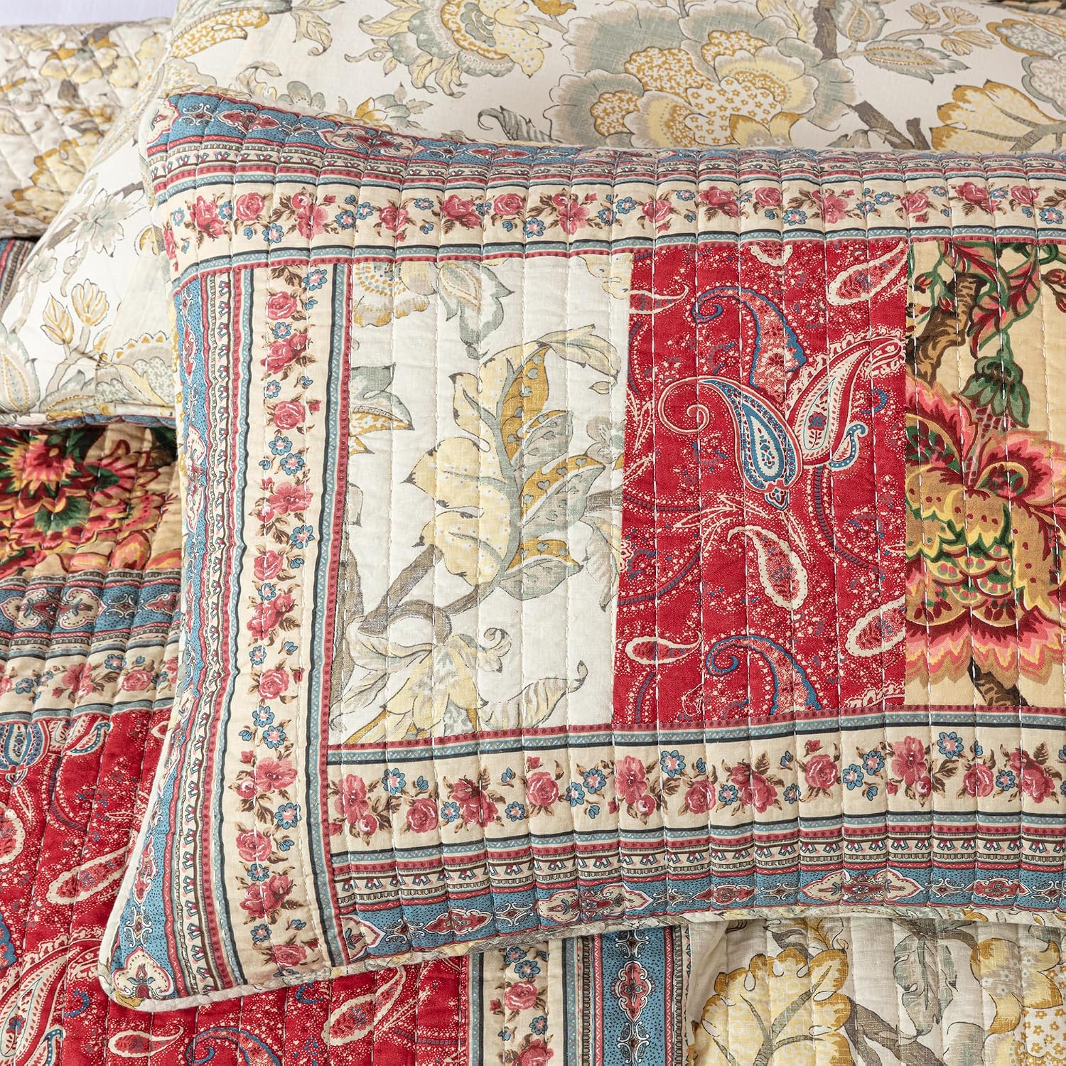 Chezmoi Collection Bambi 3-Piece Washed Patchwork Cotton Quilt Set - Soft Lightweight Breathable Reversible Floral Quilted Bedspread for All Seasons. King Size
